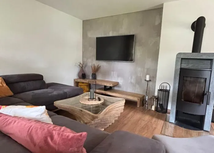 Schoenes By Interhome Unternberg